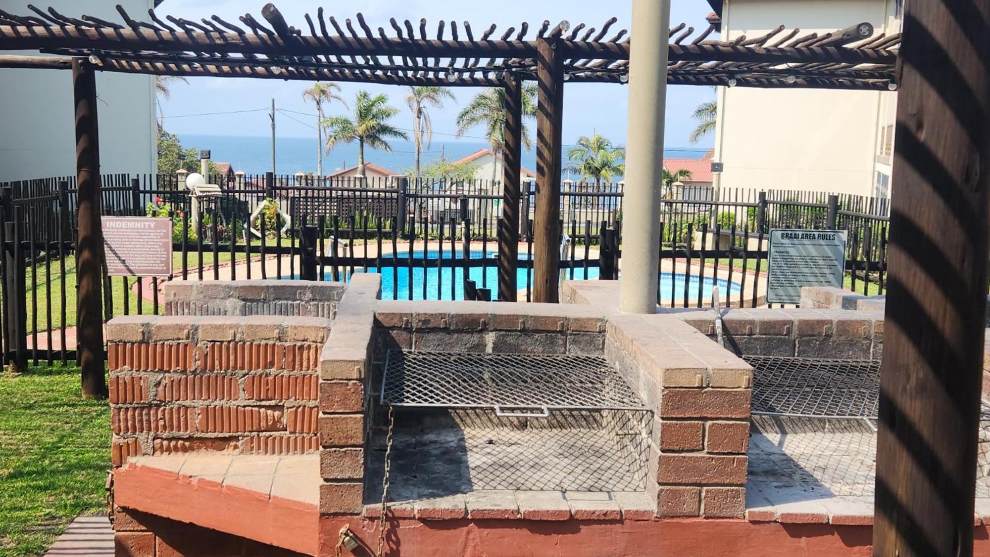 Topanga 17 Uvongo Beach Exterior foto