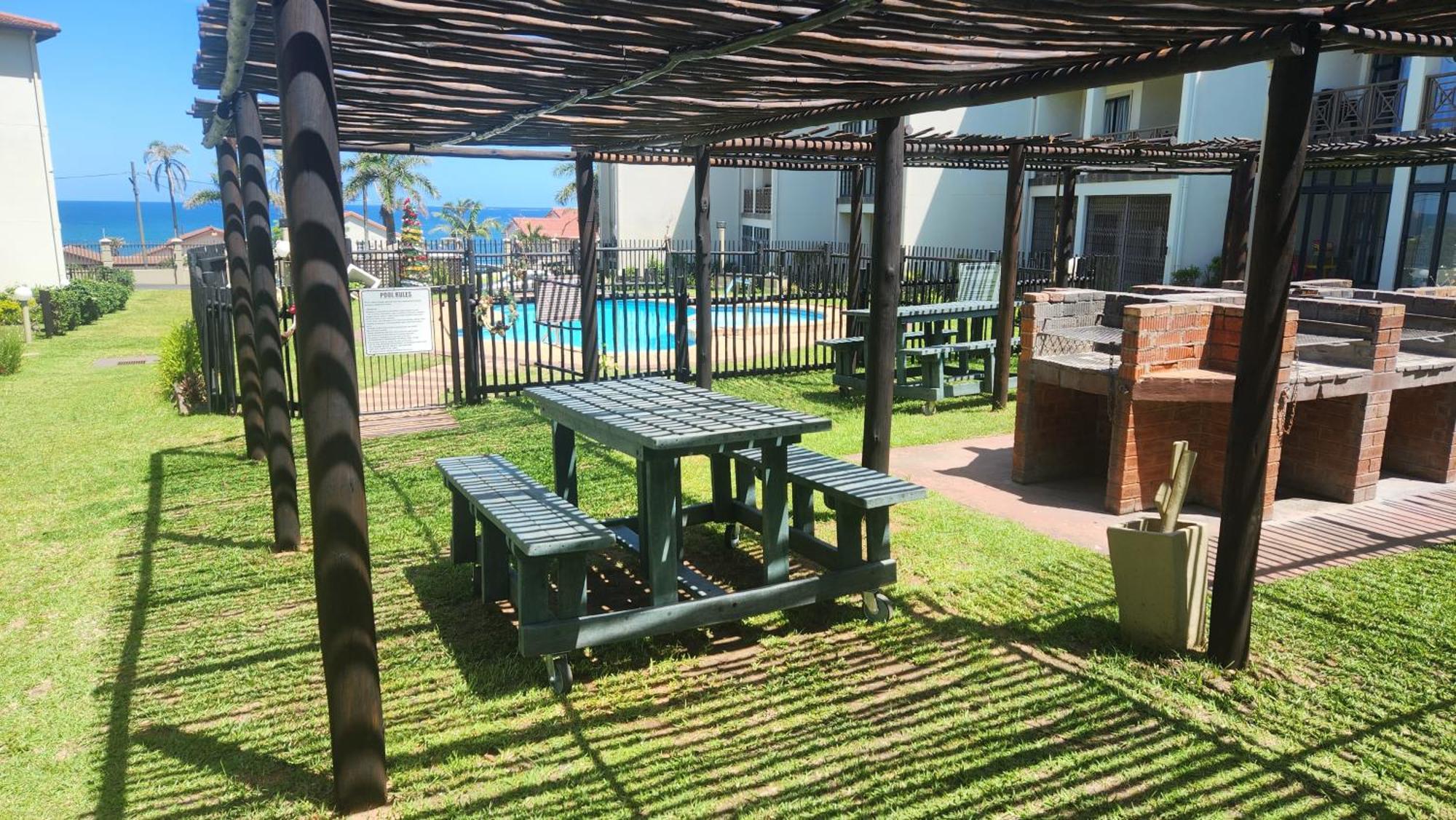 Topanga 17 Uvongo Beach Exterior foto