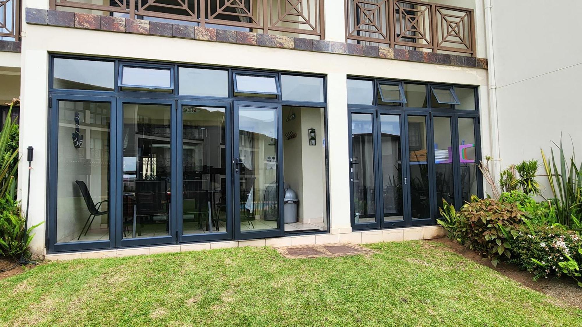 Topanga 17 Uvongo Beach Exterior foto